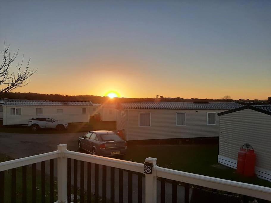 Bude Coastal Lodge エクステリア 写真