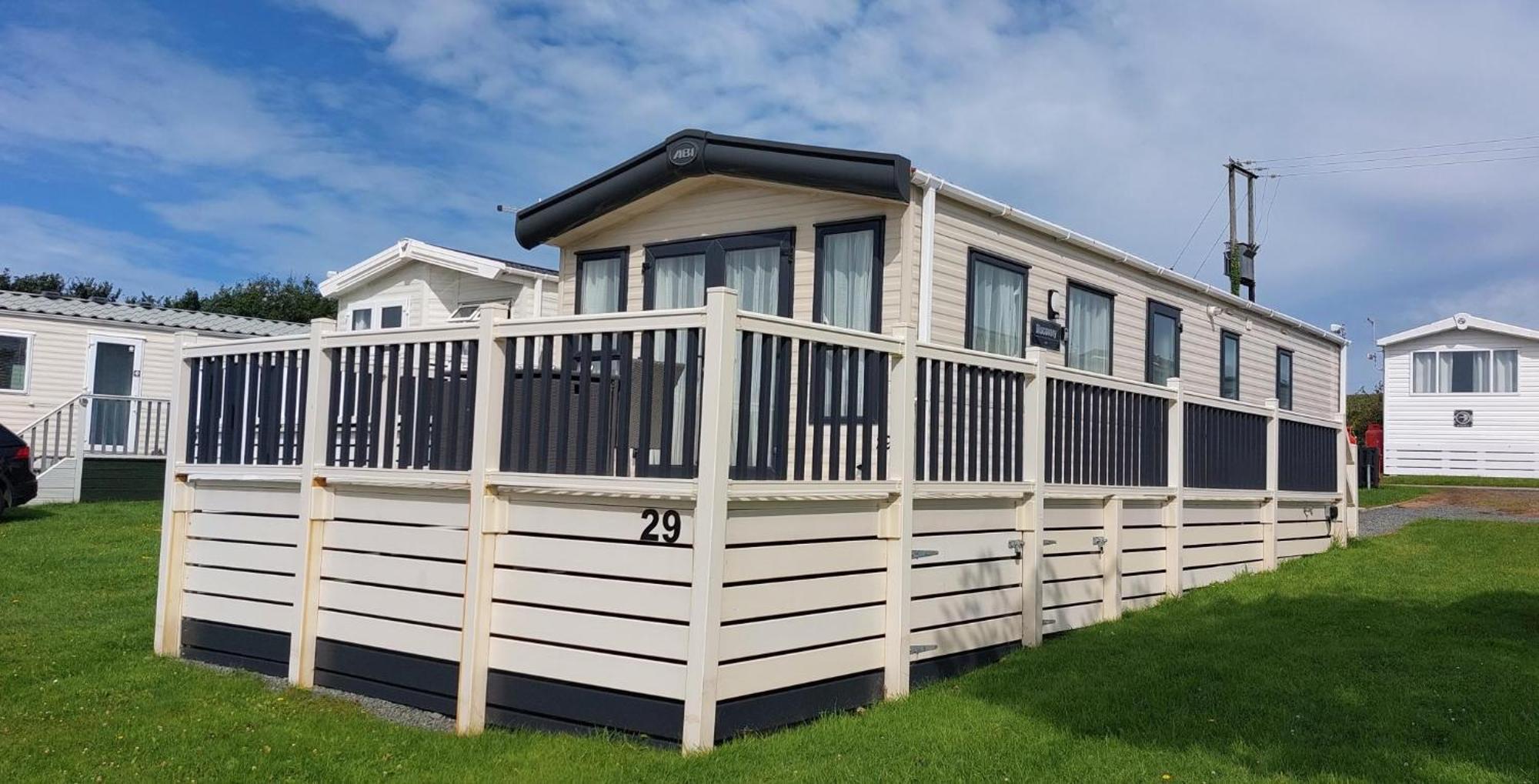 Bude Coastal Lodge エクステリア 写真